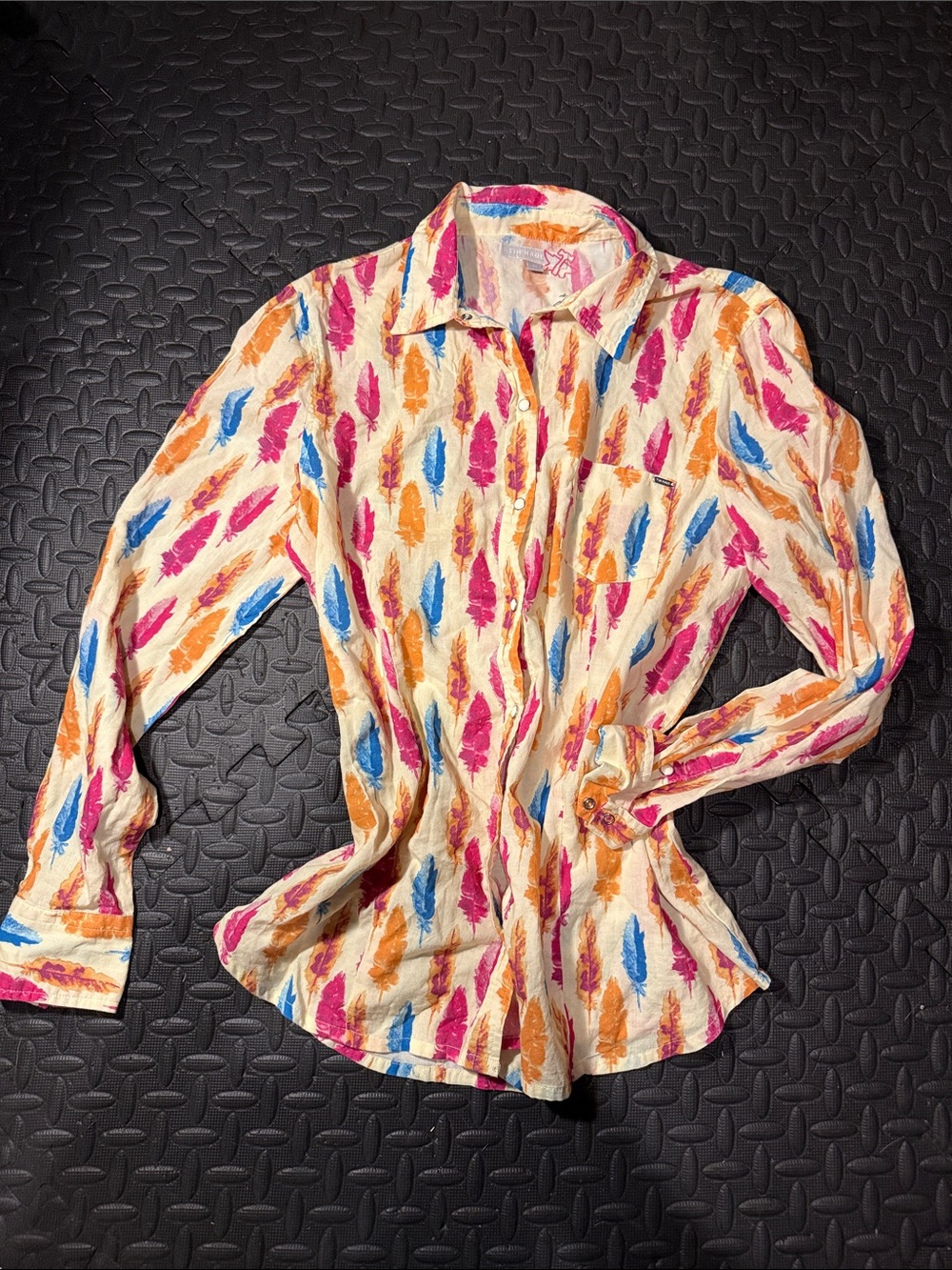 Women’s rodeo shirt  Feather-Print Button-Up Shirt — Multicolor